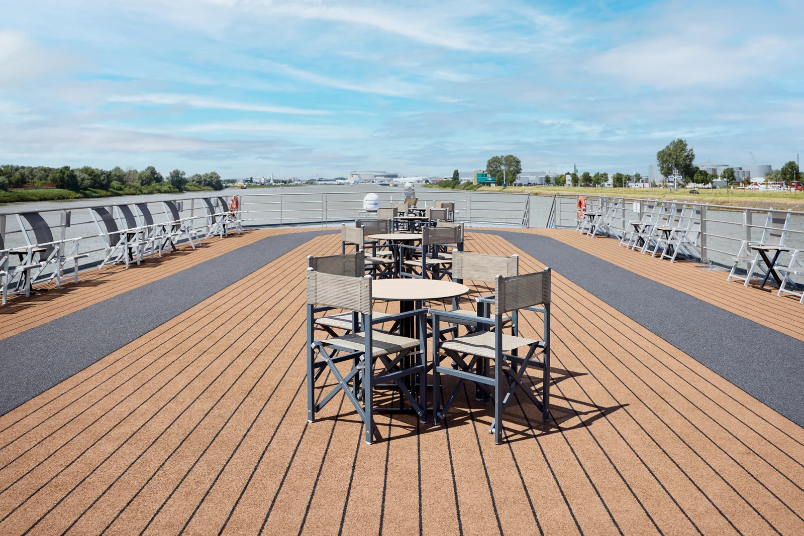 SCYLLA-SWISS-SPLENDOR0982-RET-scaled