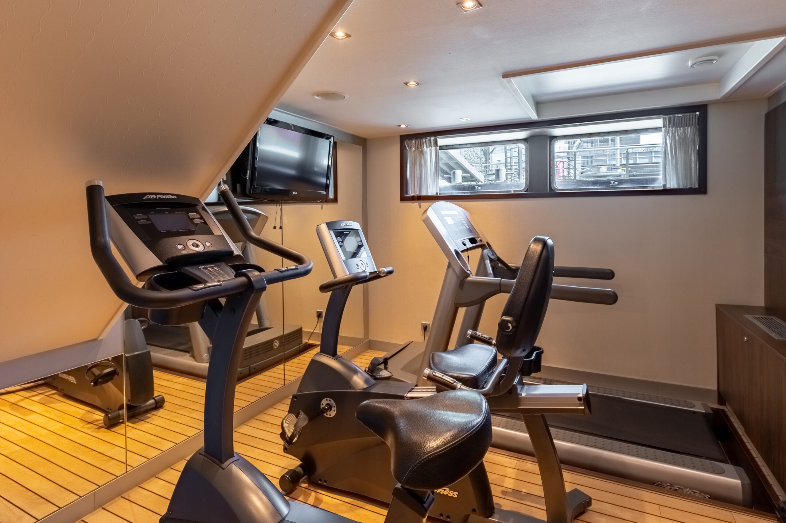 Monarch Countess_Fitness (1)