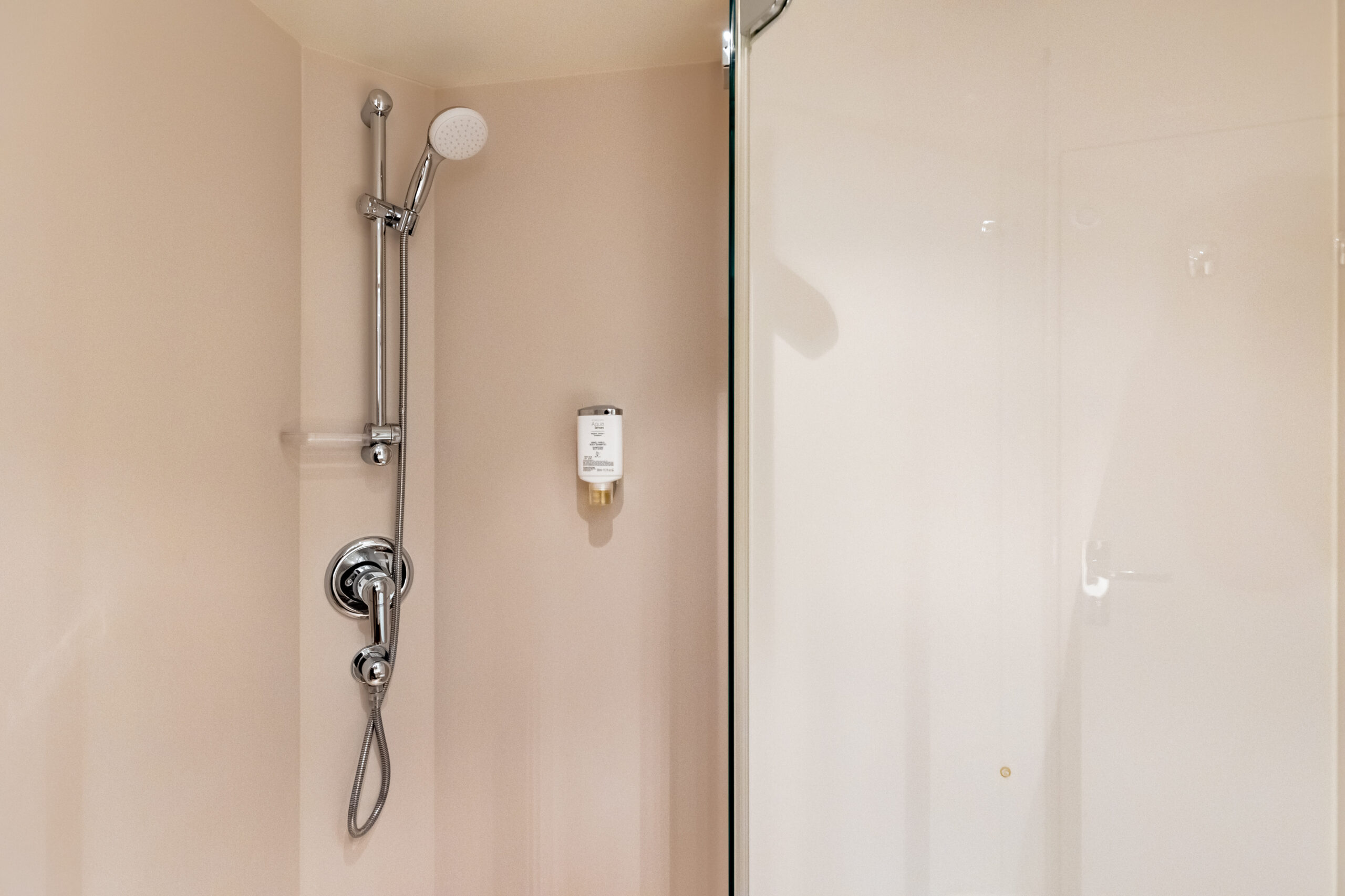 River Sapphire_Cabin (12)