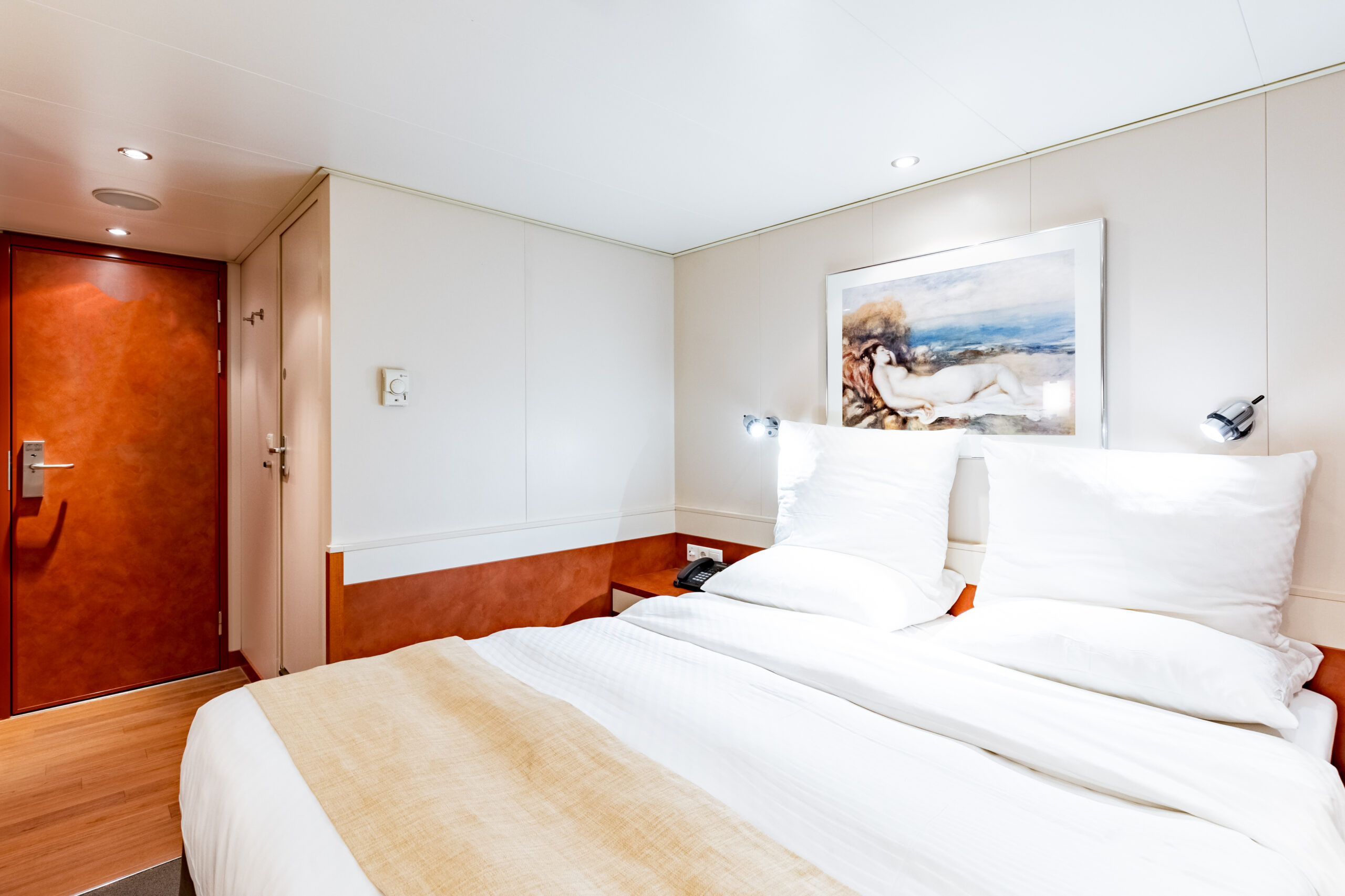 River Sapphire_Cabin (24)