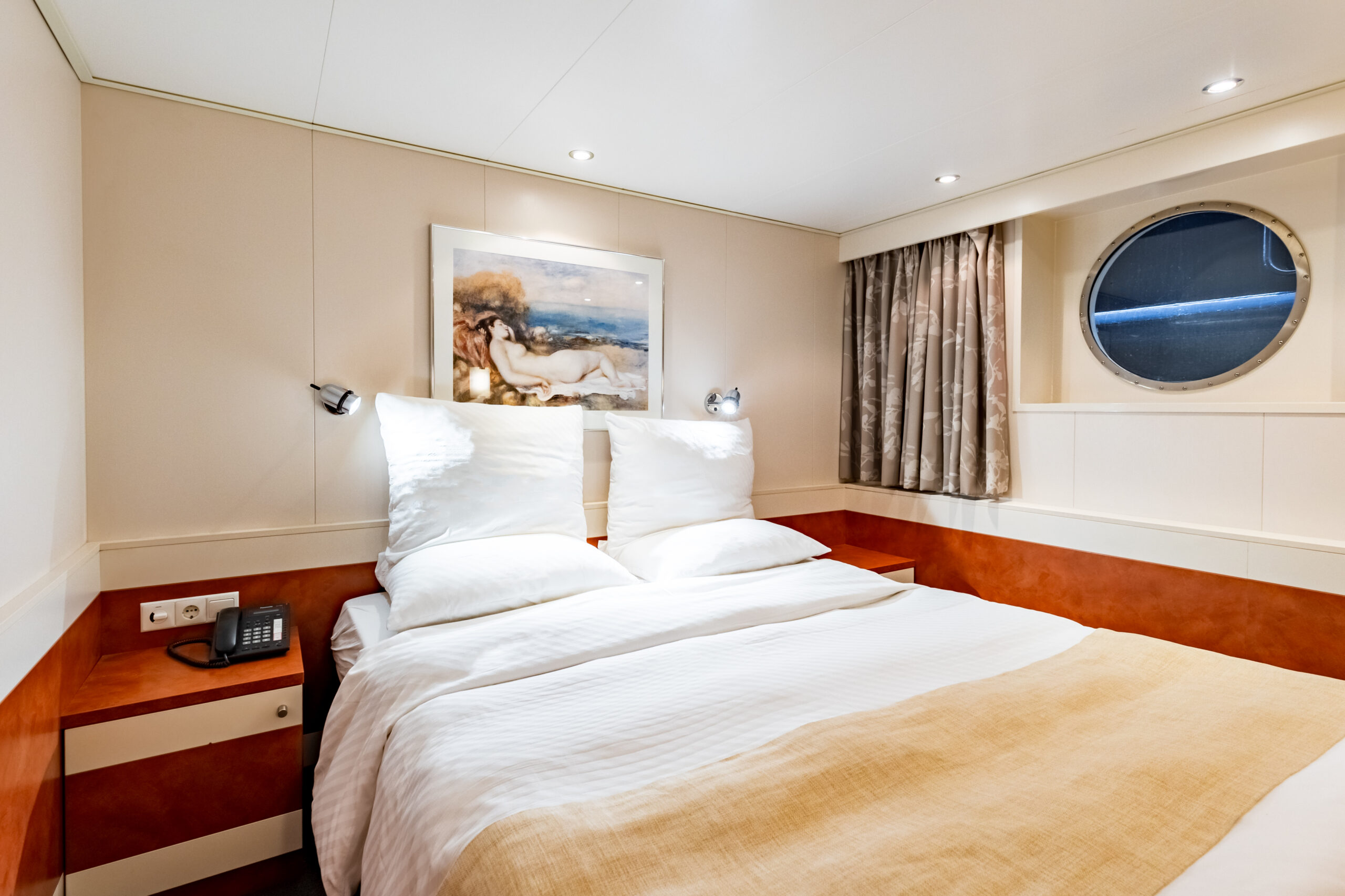 River Sapphire_Cabin (26)