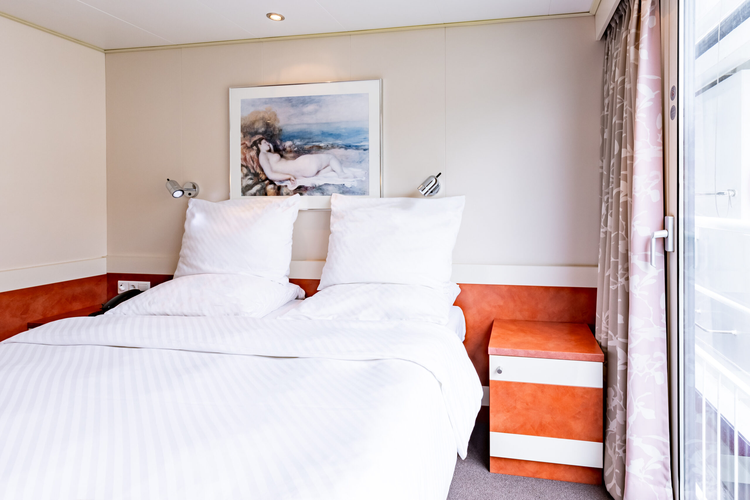 River Sapphire_Cabin (5)