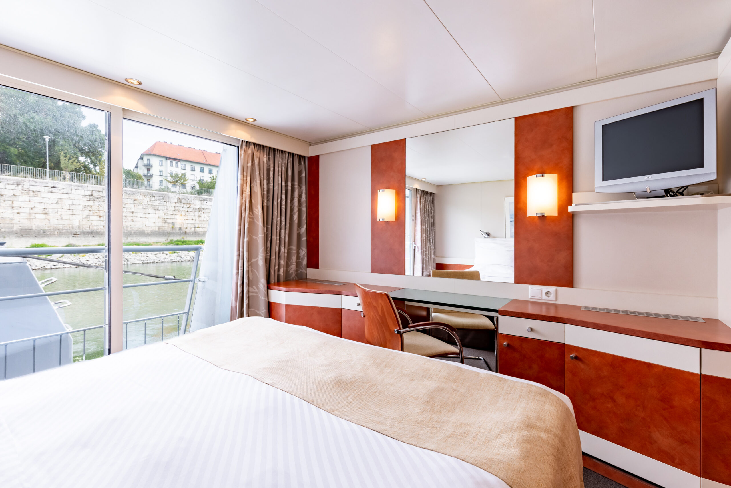 River Sapphire_Cabin (6)