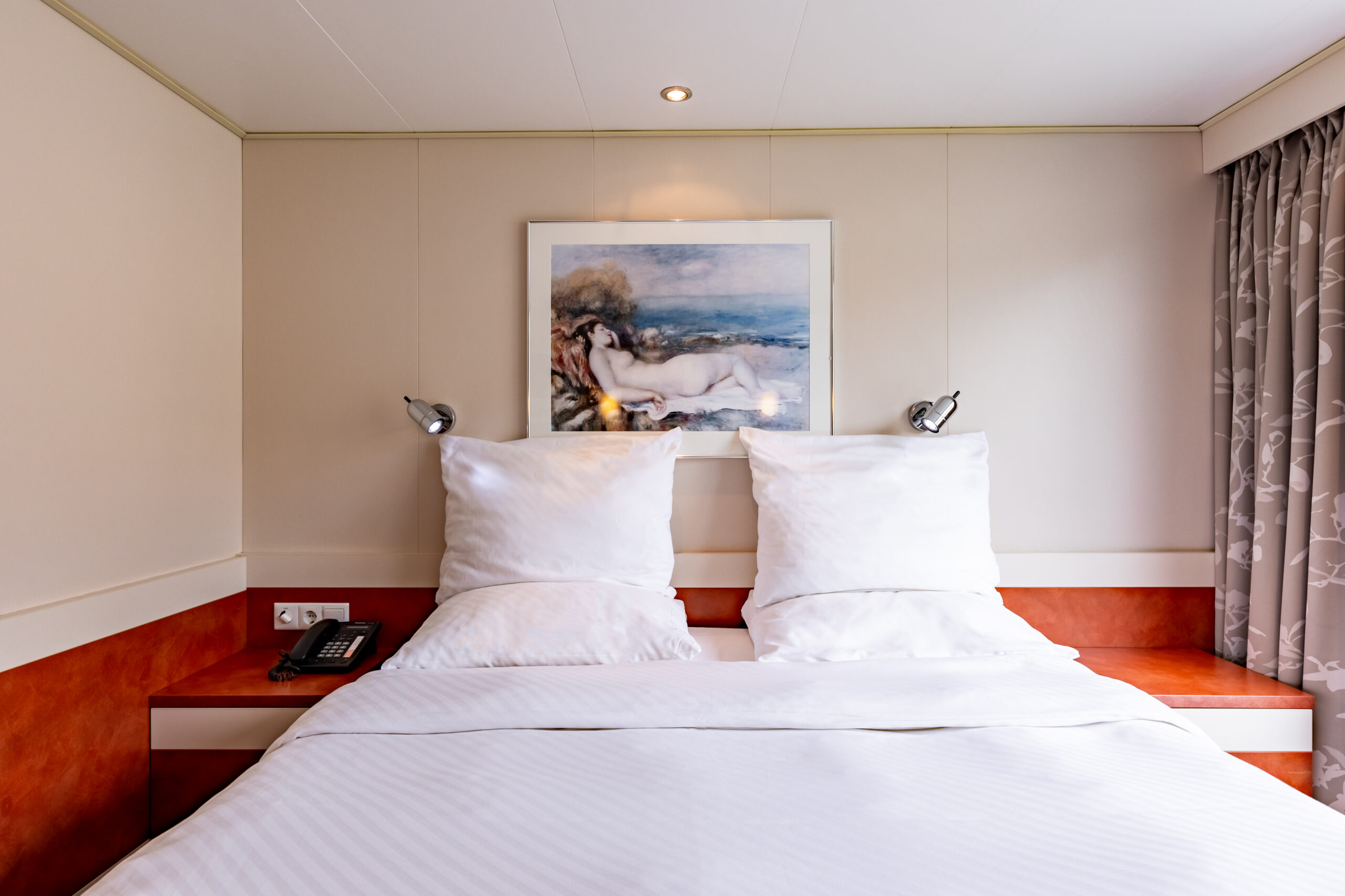 River Sapphire_Cabin (7)